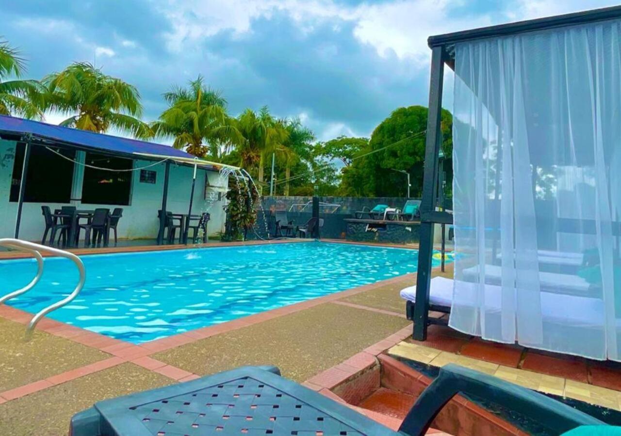 Llano Dorado Hotel Campestre Granja Campo Alegre Ngoại thất bức ảnh